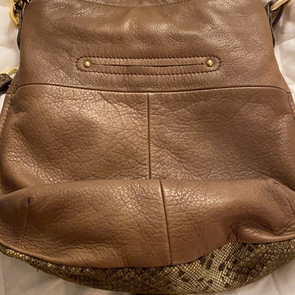 B. Makowsky Cross Body Shoulder Bag Leather Snake Embossed EUC - Picture 12 of 12